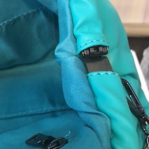 Badgley Mischka Wrapped Frame crossbody Vegan New! - Picture 12 of 16